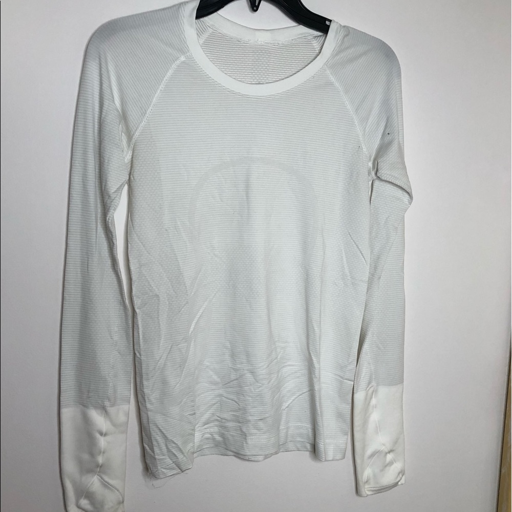 Lululemon run swiftly long sleeve white size 6